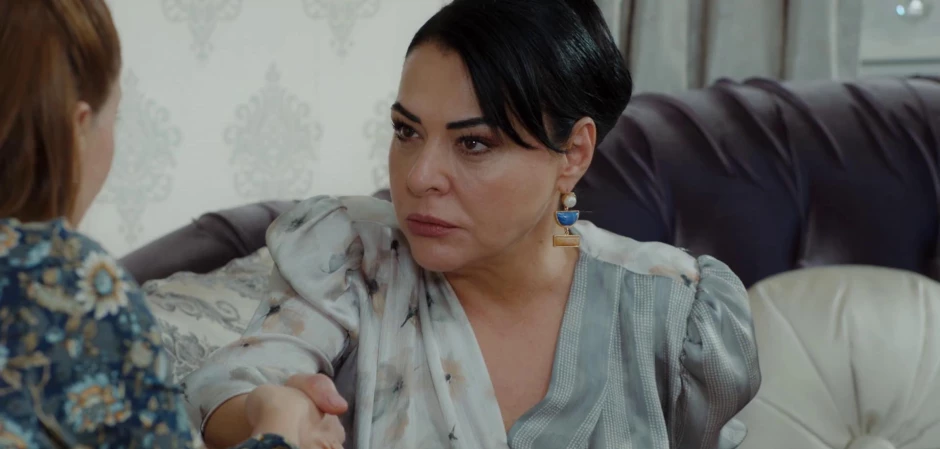 Невеста - кадры из 328 серии